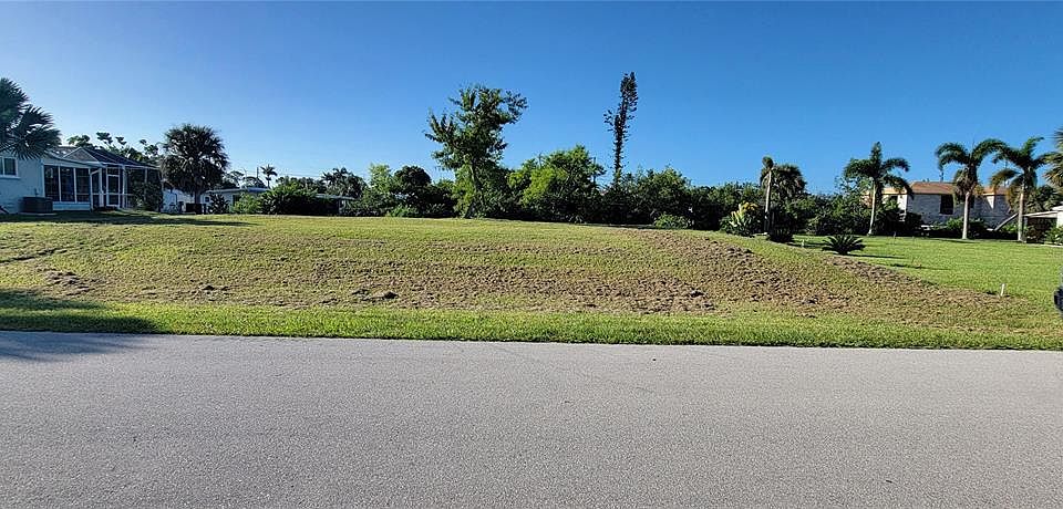 1st image of 735 Sturgeon Pl #17