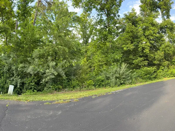 312 Skiatook Cir, Loudon, TN 37774