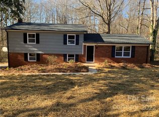 1037 W 1st St, Newton, NC 28658