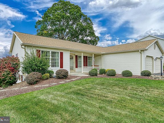 4th image of 2252 Canterbury Dr