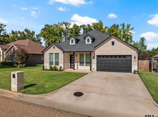 237 Kathryns Ct, Mount Pleasant, TX 75455