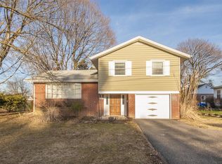 6475 Lemon St, East Petersburg, PA 17520