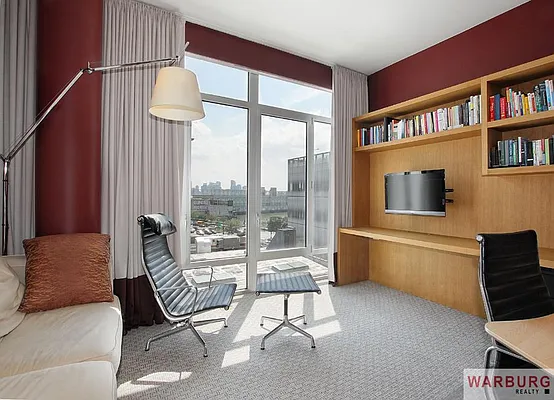 Sold by Warburg | media 8