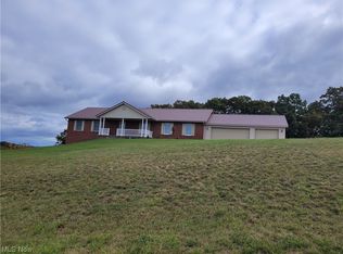 6030 Macaw Rd NE, Minerva, OH 44657