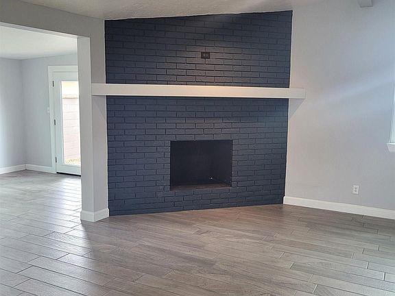 3rd image of 1111 W Coal Ave