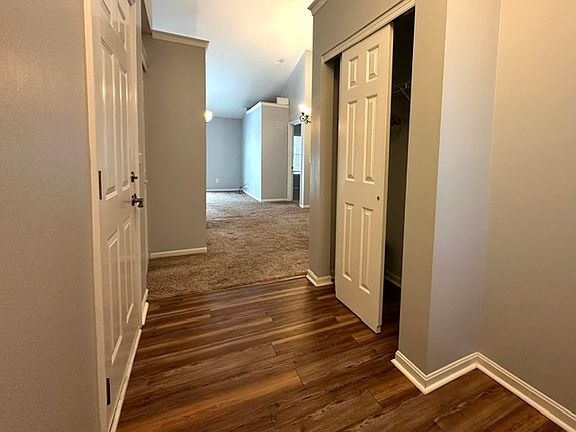 4th image of 1822 Kenway Pl