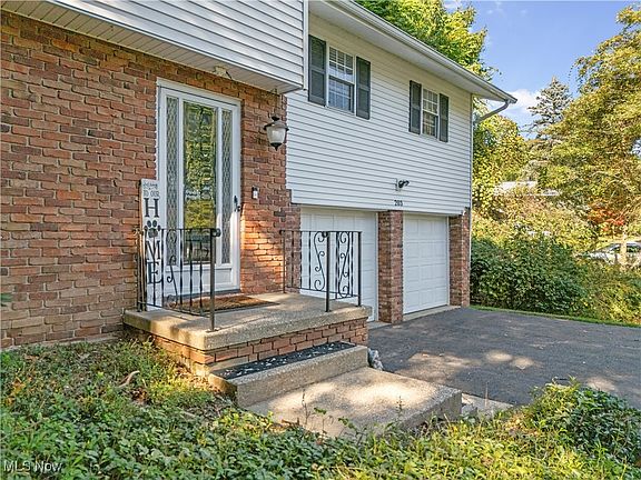 5th image of 203 Lake Front Dr