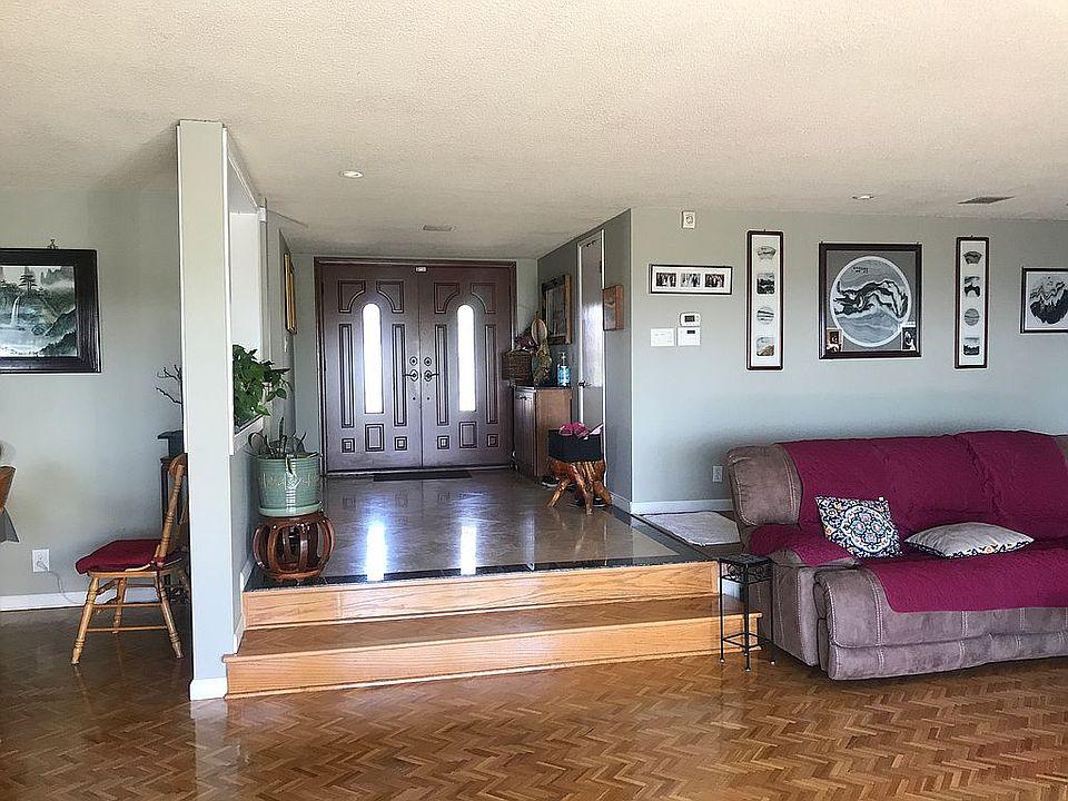 2nd image of 2641 Colt Rd