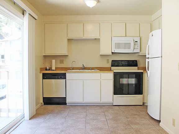2nd image of 8282 Gilman Dr Unit 39