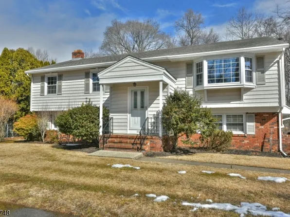 88 Lions Head Dr W, Wayne Twp., NJ 07470