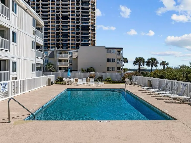 9600 Shore Dr #A102 — Photo 26
