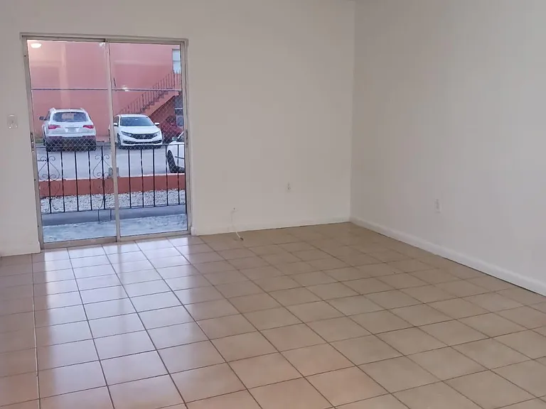 1015 NW 45th Ave #103 — Photo 9