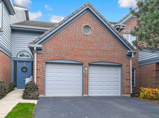 194 Foxborough Pl, Burr Ridge, IL 60527