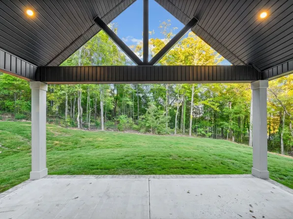 2687 Palmyra Rd, Palmyra, TN 37142