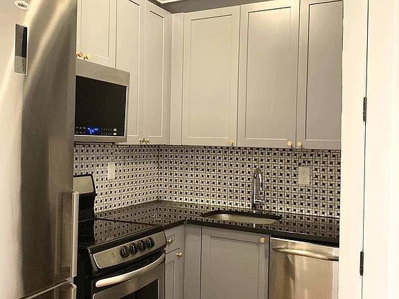 2nd image of 227 Manhattan Ave APT 3R