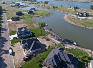 L21-B1 Carefree Cir, Bismarck, ND 58503