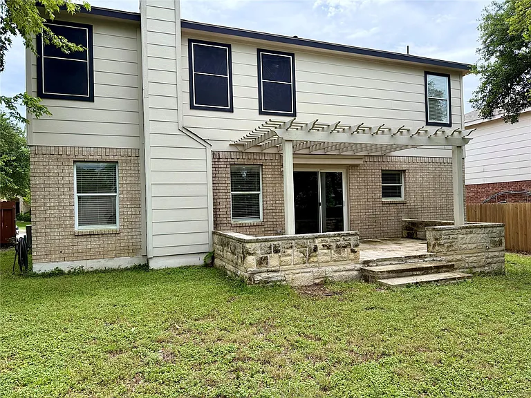804 Tapestry Cv — Photo 31