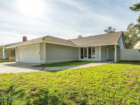 3rd image of 15496 Rolling Ridge Dr