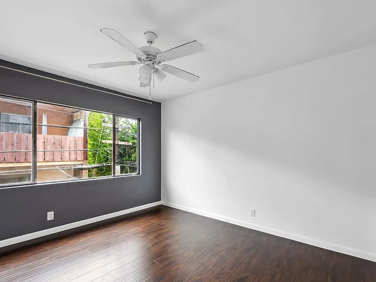 7550 Fountain Ave #10 — Photo 10