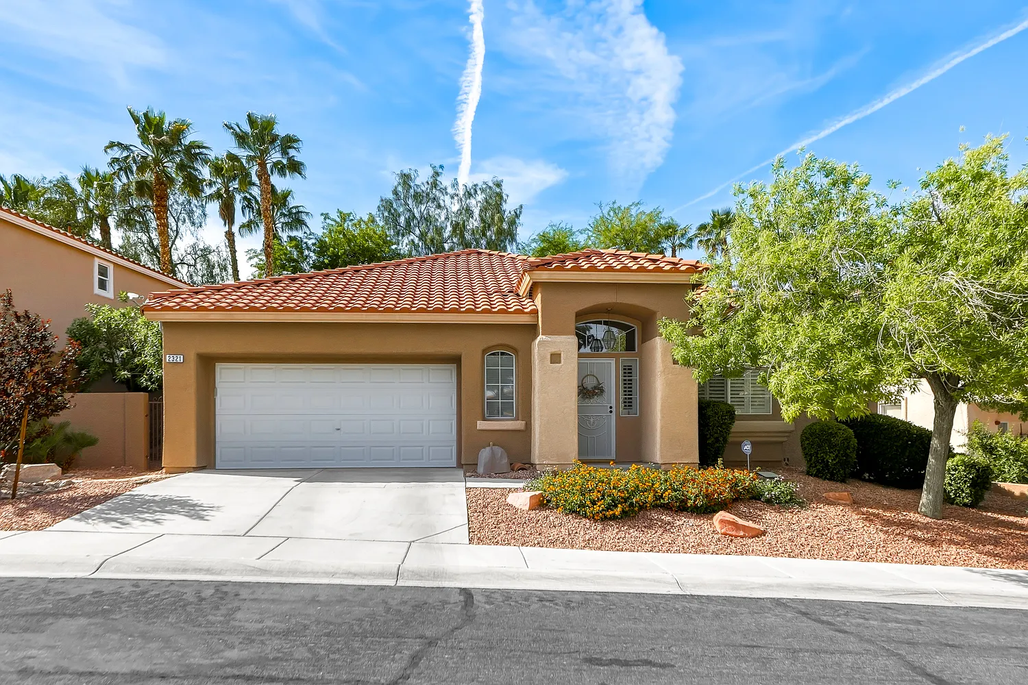 3 bed, 1808 sqft, $2,650 — Photo 2