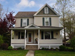 13908 Kirtland St, Burton, OH 44021