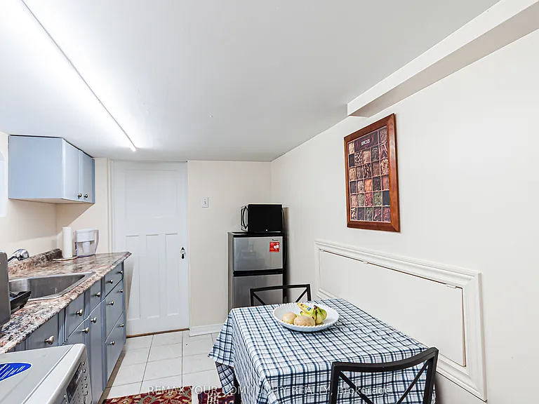 212 Wanless Ave — Photo 20