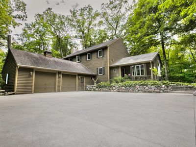 651 Patrick Dr, Hartford, WI, 53027