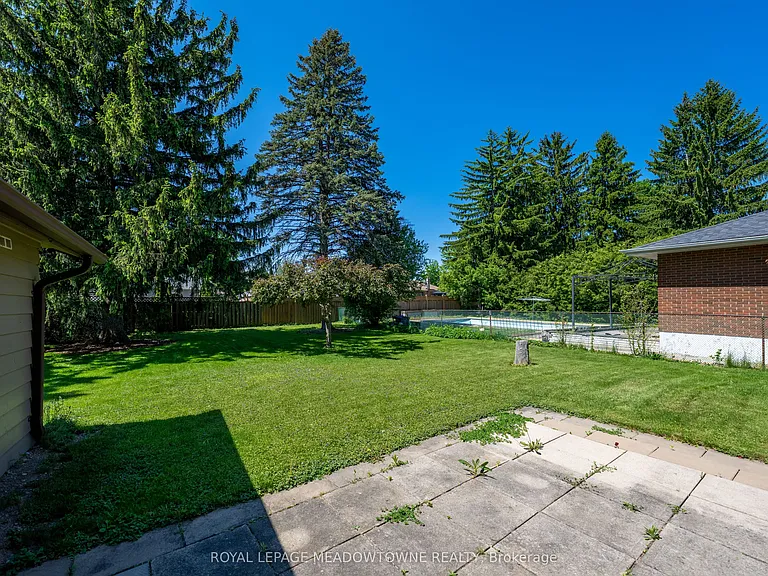 20 Delrex Blvd — Photo 34