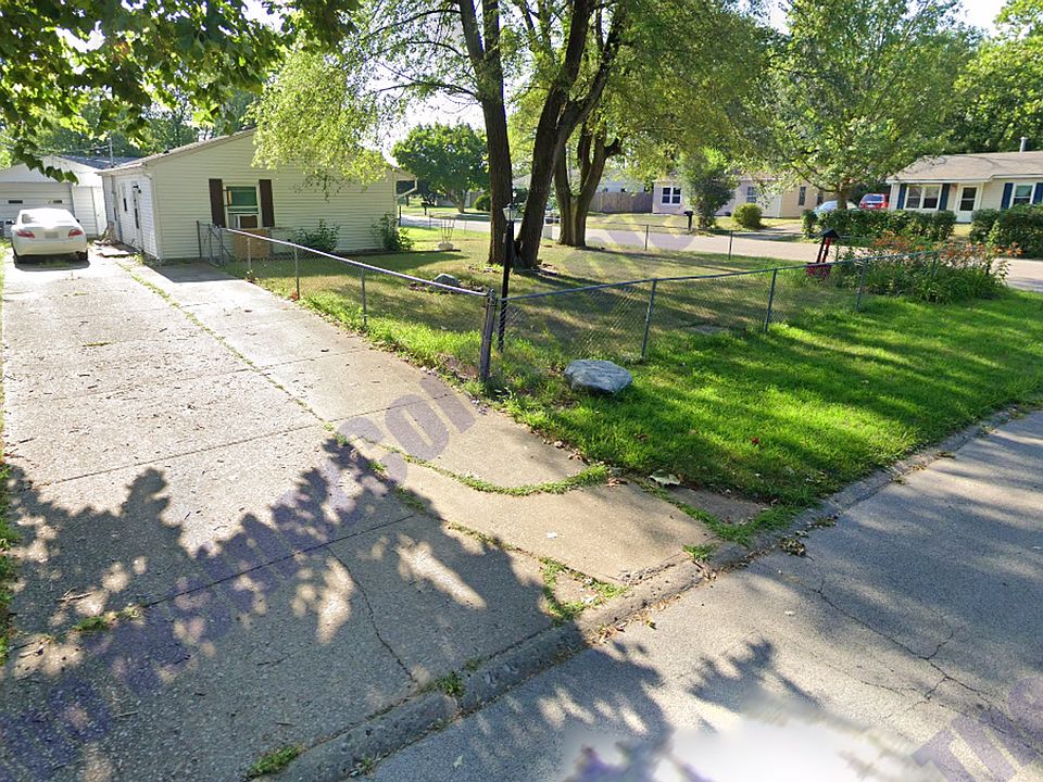 2nd image of 1806 Southwood Dr