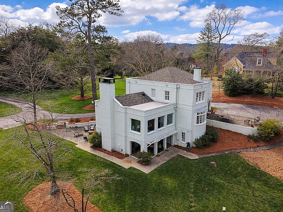 3rd image of 2 Virginia Cir SW