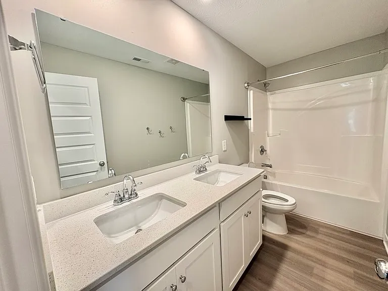 3694 Locust Dr — Photo 30