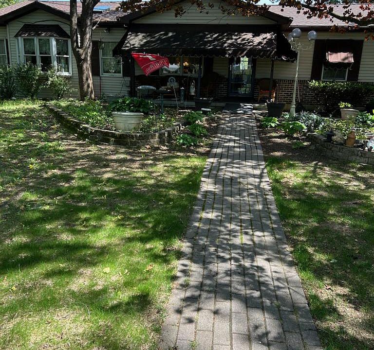 1st image of 292 Mine Rd