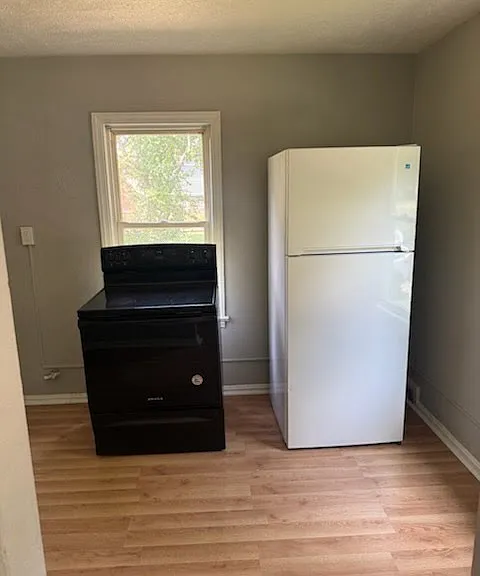 1311 N Flora Ave #B — Photo 7