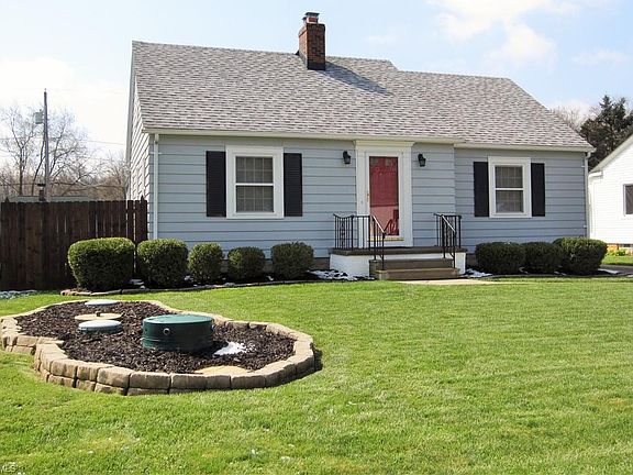 2nd image of 41839 Emerson Ct