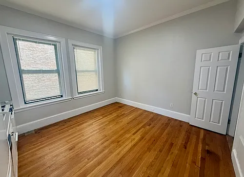 10 Fairfield St #3 Photo 1