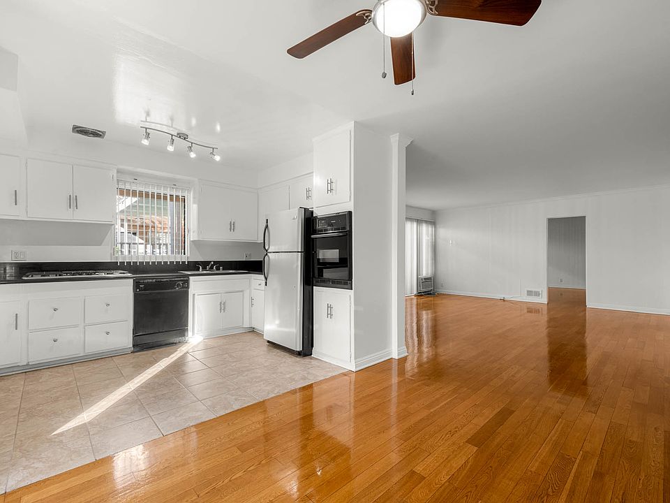 1st image of 1323 N Bronson Ave APT 3