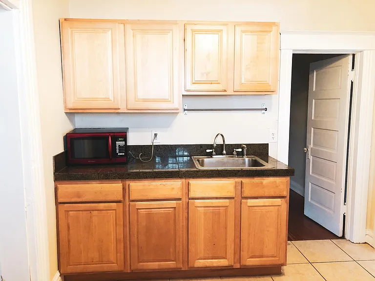 306 S Washington St — Photo 11