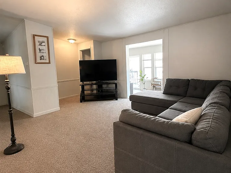 560 Profetta Ln — Photo 15