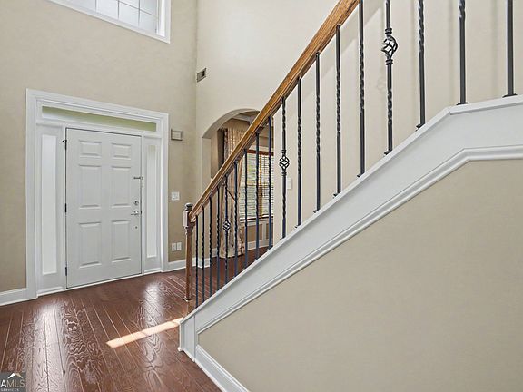 4th image of 120 Broad Meadows Ln