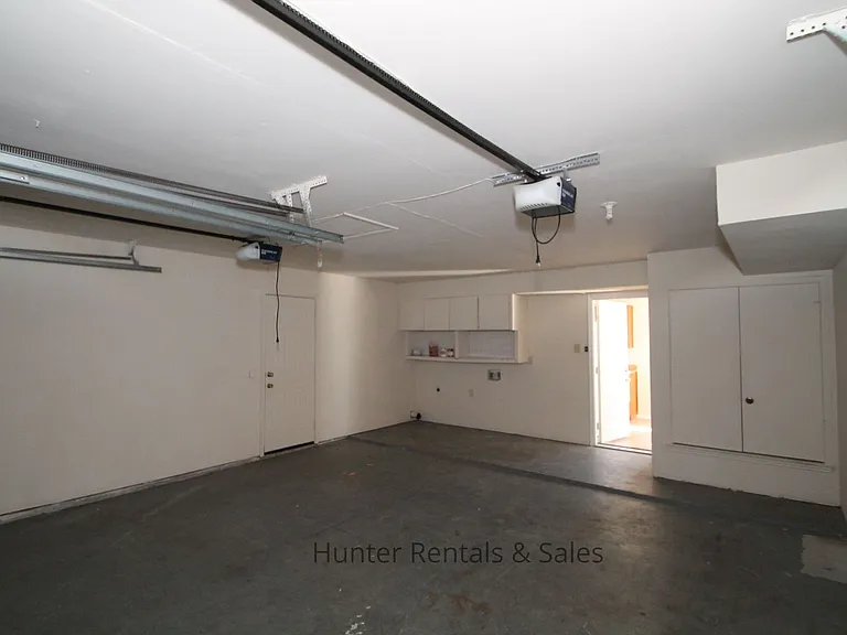 1112 Goodhue Dr — Photo 22