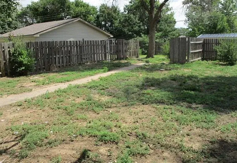 348 Hilltop St — Photo 11