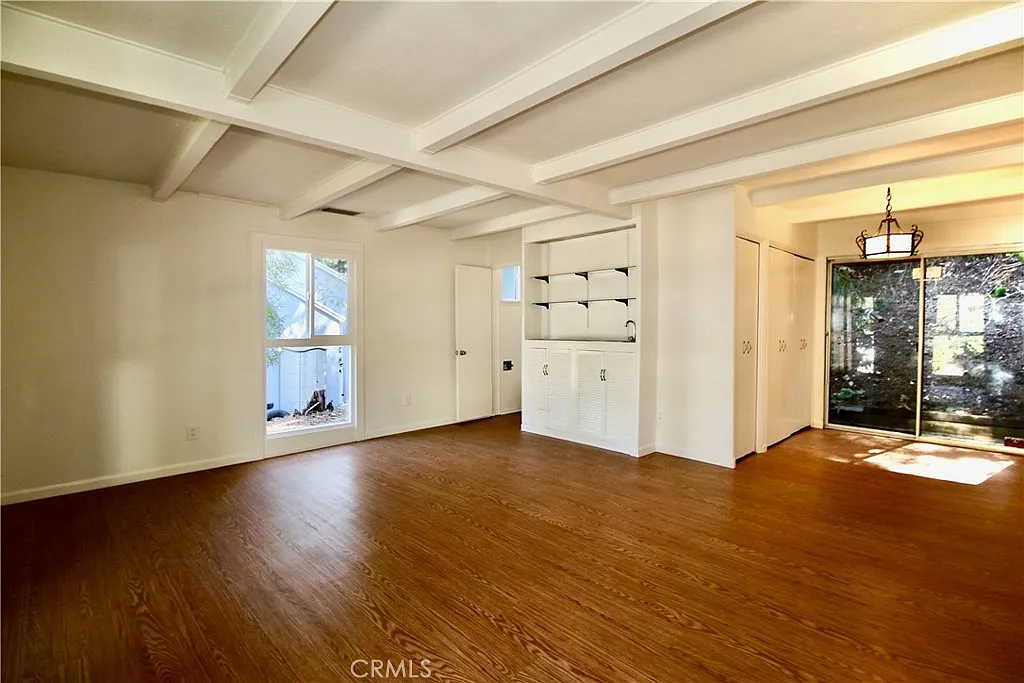 2 bed, 1120 sqft, $2,995 — Photo 2