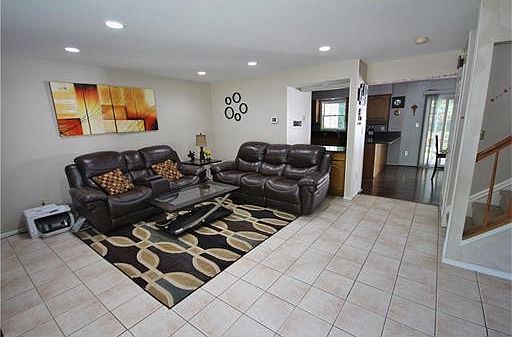 3rd image of 160 Baron Ln