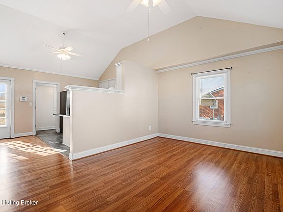 5th image of 406 Caple Ave