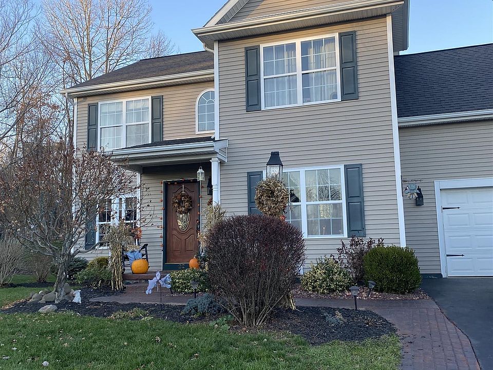 1st image of 22 Cambridge Ct