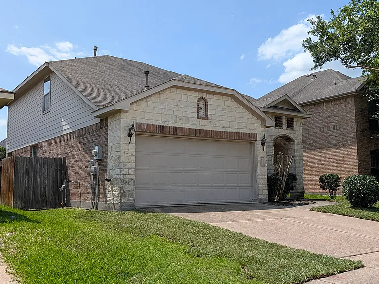 6038 Starbrook Creek Dr — Photo 3