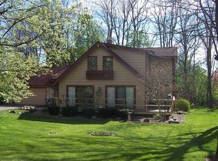 612 Hickory Ct, Greenfield, IN 46140