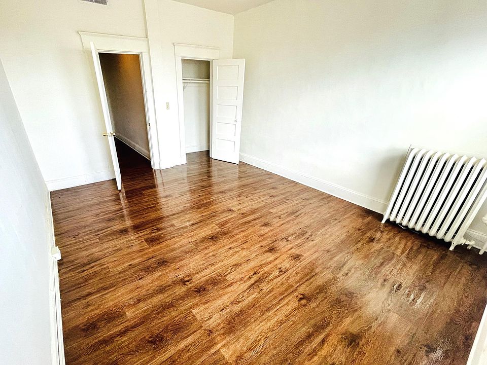 Large Bedroom 2
