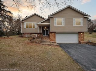 6521 Grand Circle Dr, Brighton, MI