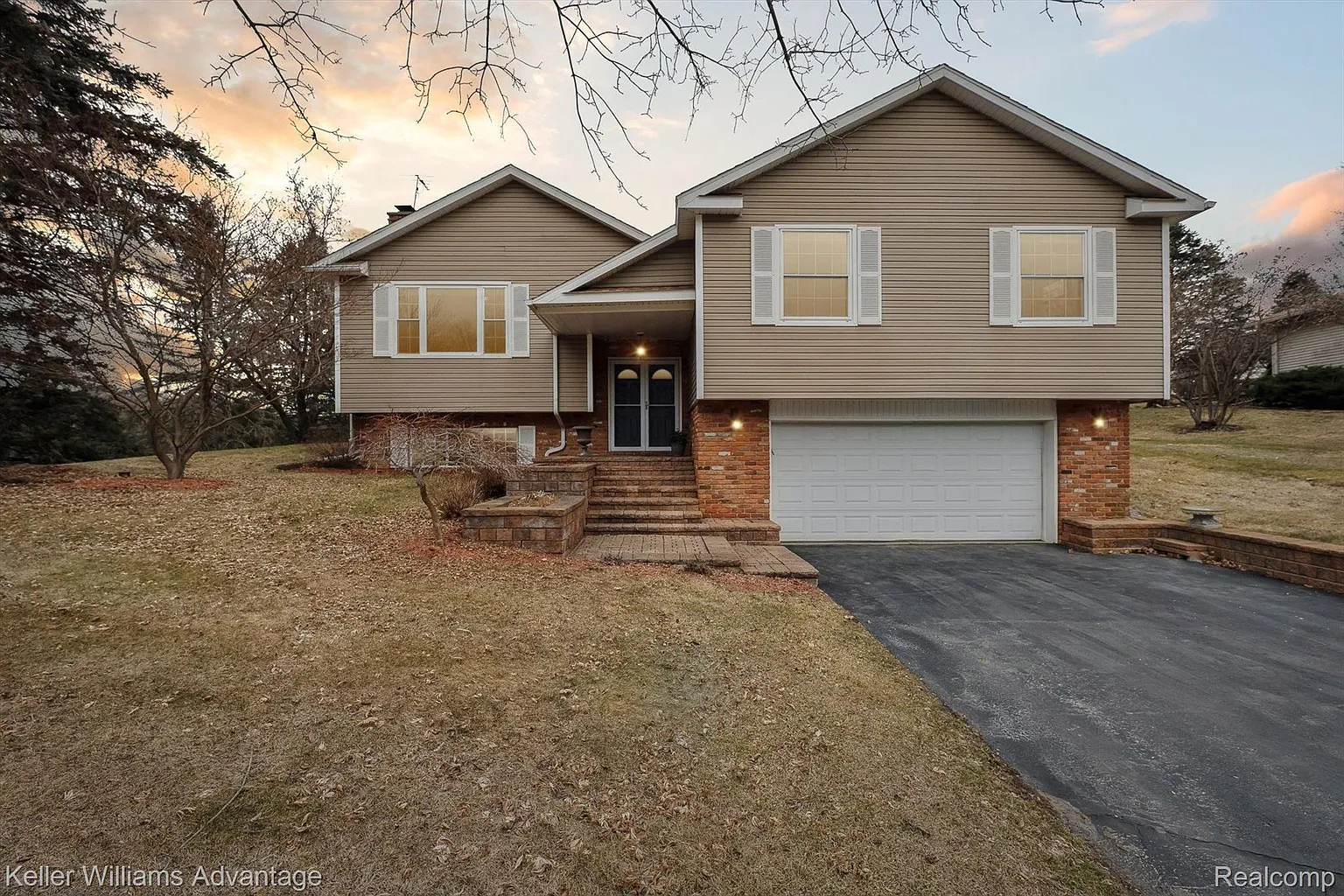 6521 Grand Circle Dr photo 1